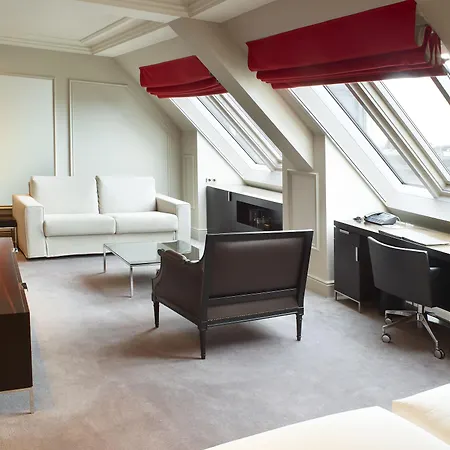 Hotel Hilton Grand Place 4*